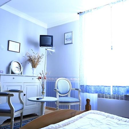 Le Baldaquin Bed & Breakfast มูสติเยร์-แซ็งต์-มารี ภายนอก รูปภาพ