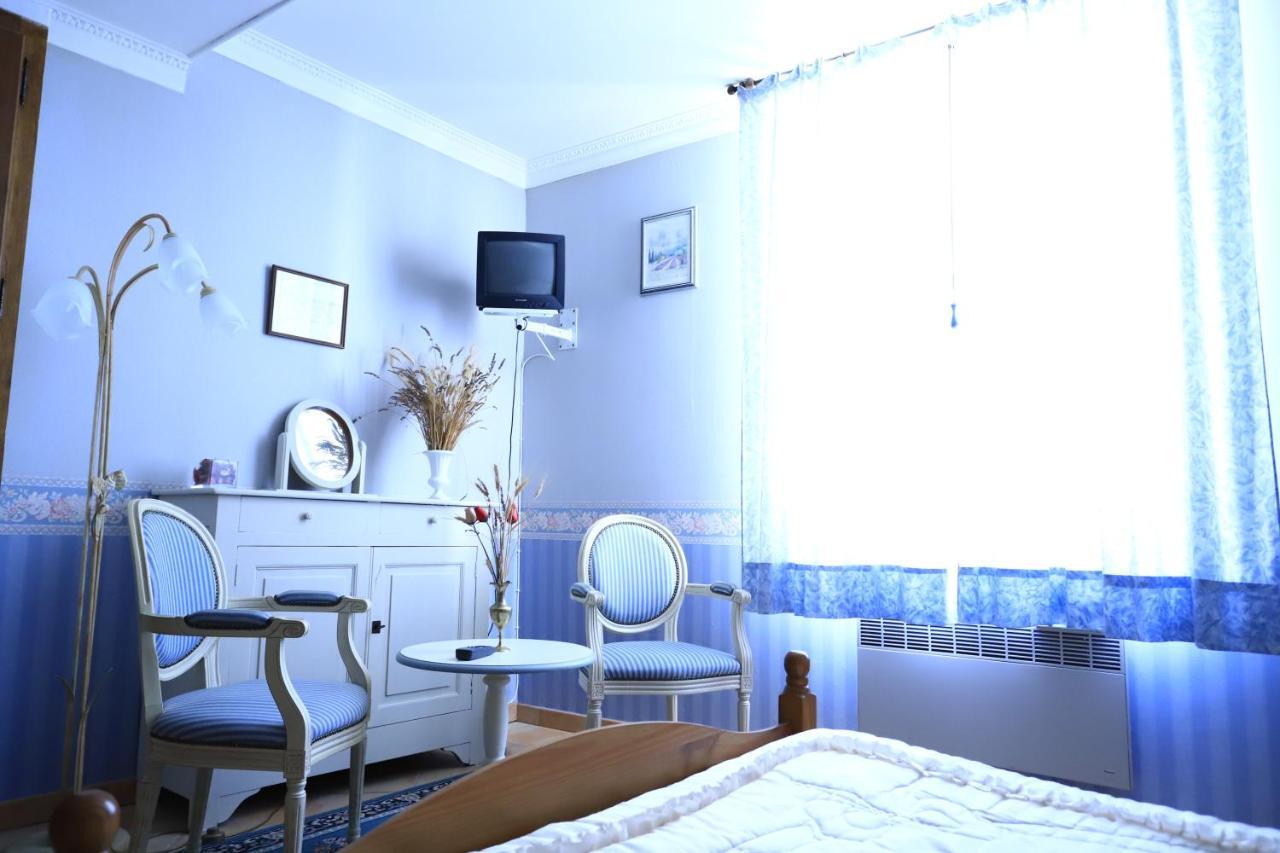 Le Baldaquin Bed & Breakfast มูสติเยร์-แซ็งต์-มารี ภายนอก รูปภาพ